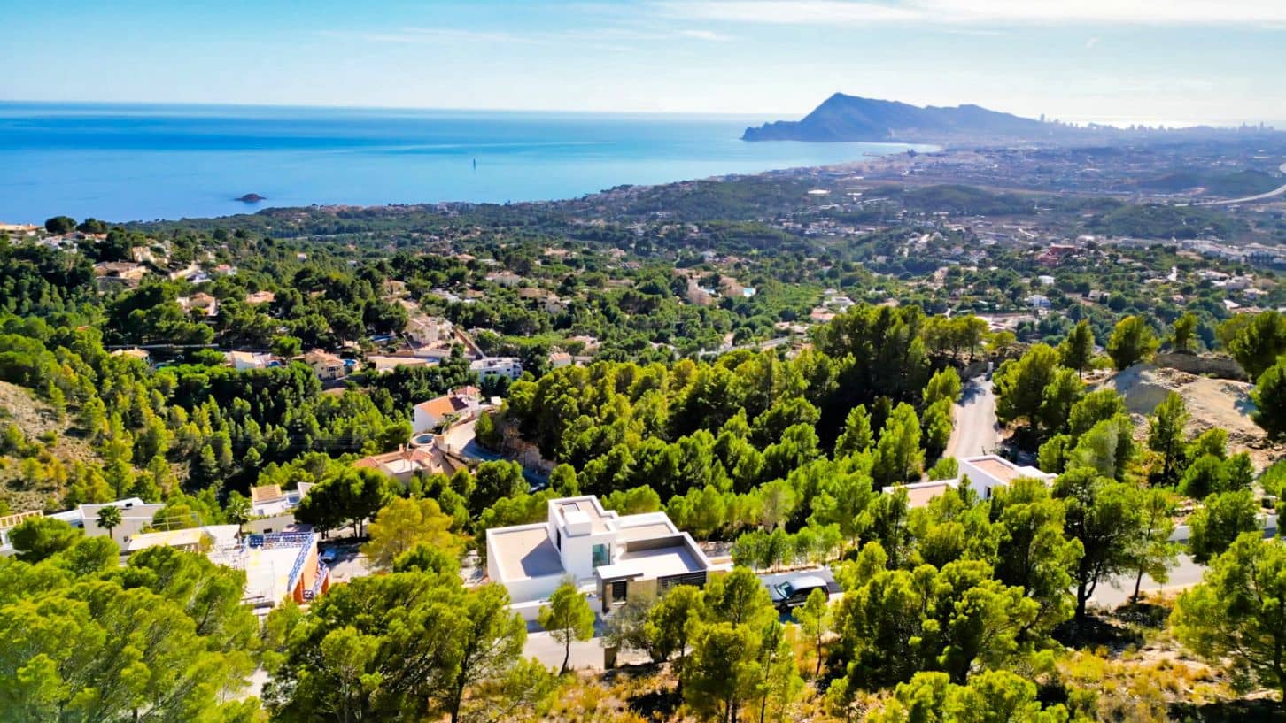 4 bedroom Villa for sale in Altea with pool garage - € 2,111,500 (Ref: 8913321)