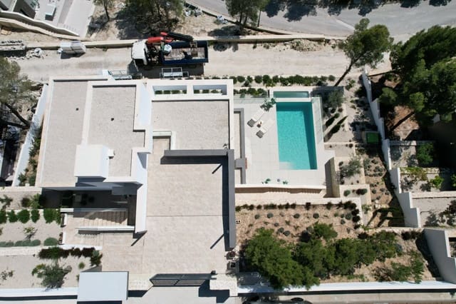 4 bedroom Villa for sale in Alhama Springs, Altea with pool garage - € 2,111,500 (Ref: 8913321)