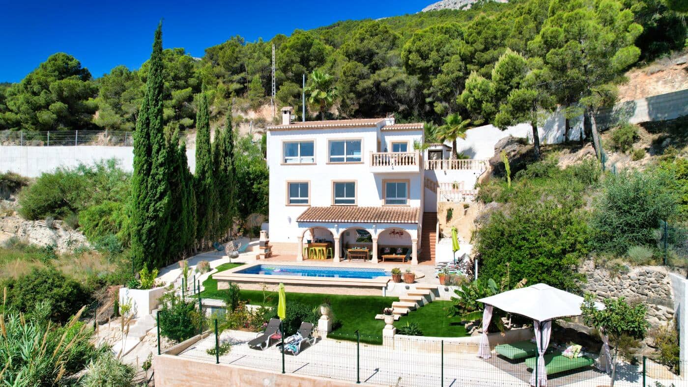 3 bedroom Villa for sale in Calpe / Calp with pool garage - € 675,000 (Ref: 8926997)