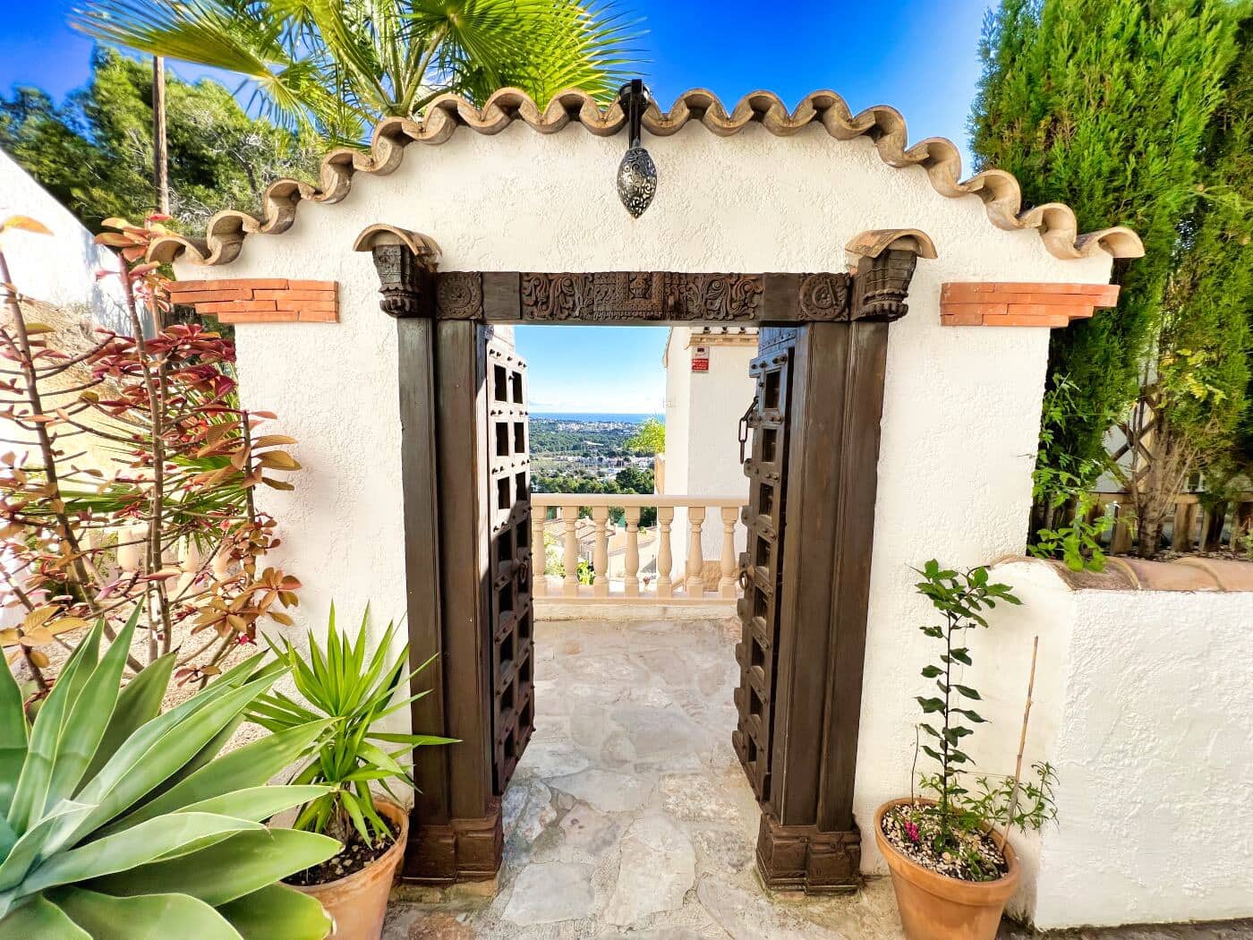 3 bedroom Villa for sale in Calpe / Calp with pool garage - € 675,000 (Ref: 8926997)