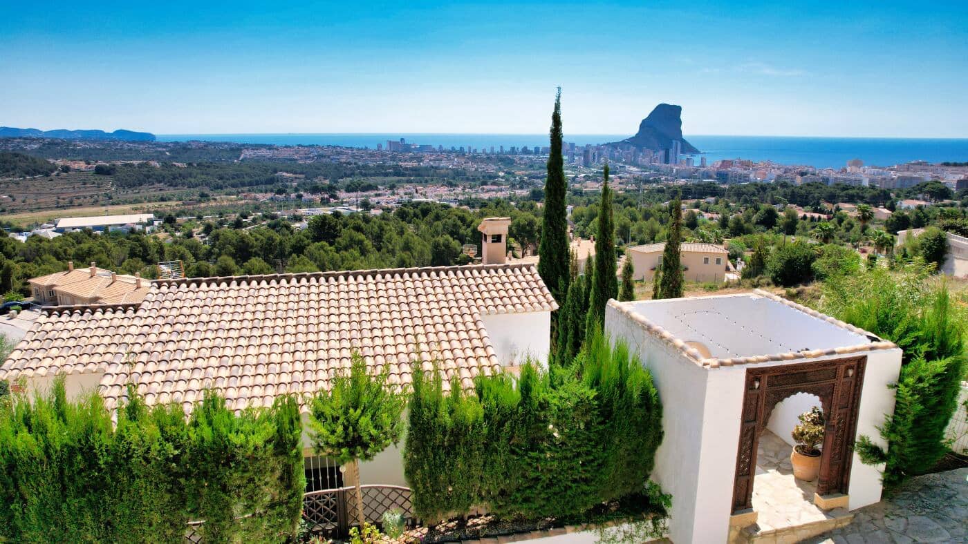 3 bedroom Villa for sale in Calpe / Calp with pool garage - € 675,000 (Ref: 8926997)