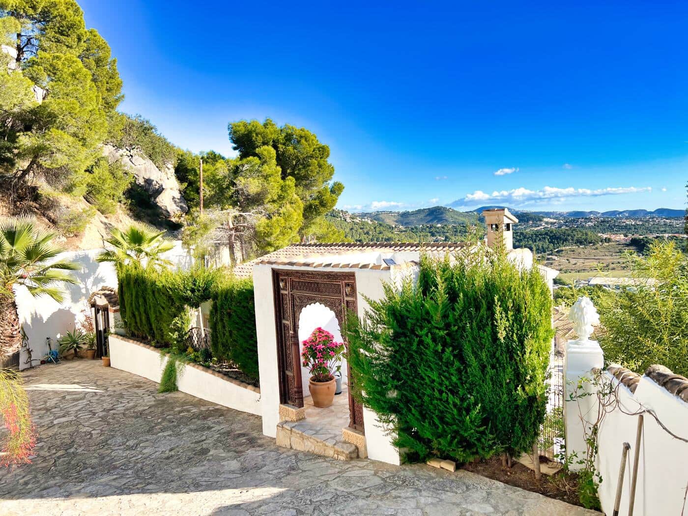 3 bedroom Villa for sale in Calpe / Calp with pool garage - € 675,000 (Ref: 8926997)