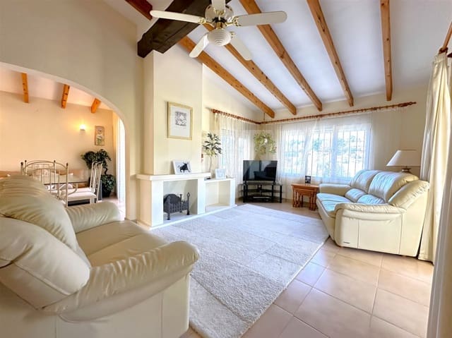 4 Zimmer Villa zu verkaufen in Benissa mit Pool Garage - 675.000 € (Ref: 8928520)