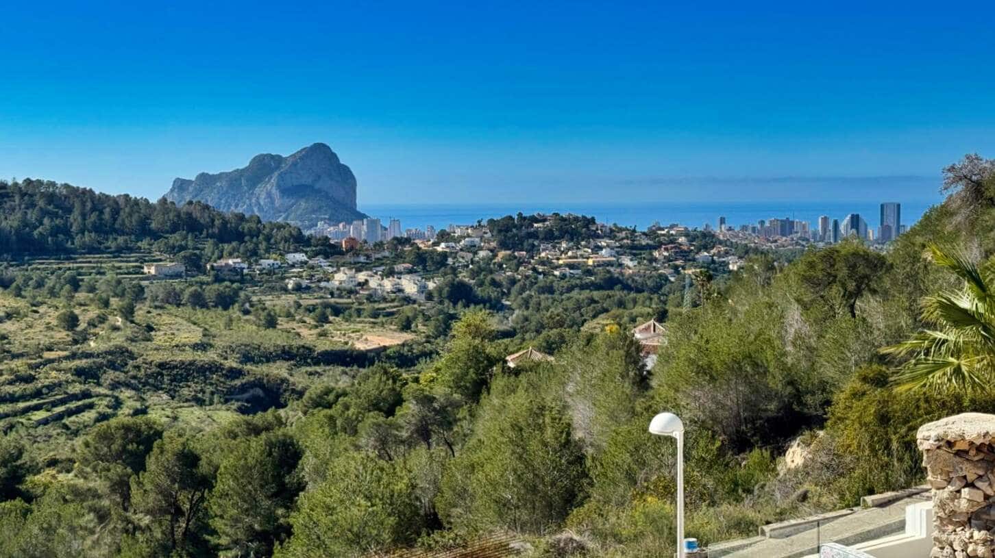 4 makuuhuone Huvila myytävänä paikassa Calpe / Calp mukana uima-altaan 
autotalli - 1 750 000 € (Ref: 8928526)