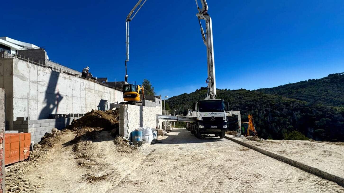 4 makuuhuone Huvila myytävänä paikassa Calpe / Calp mukana uima-altaan 
autotalli - 1 750 000 € (Ref: 8928526)