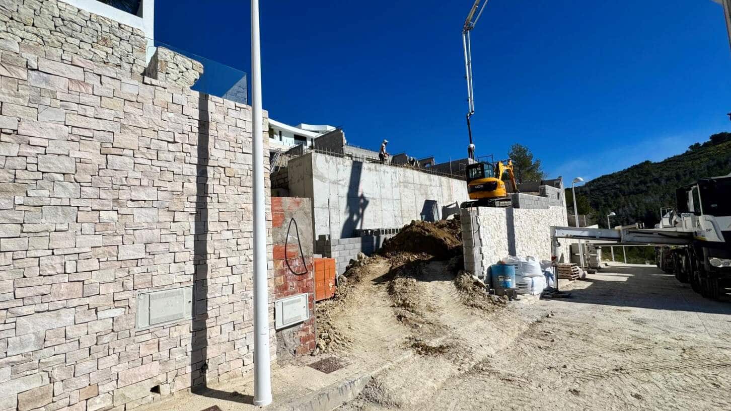 4 makuuhuone Huvila myytävänä paikassa Calpe / Calp mukana uima-altaan 
autotalli - 1 750 000 € (Ref: 8928526)