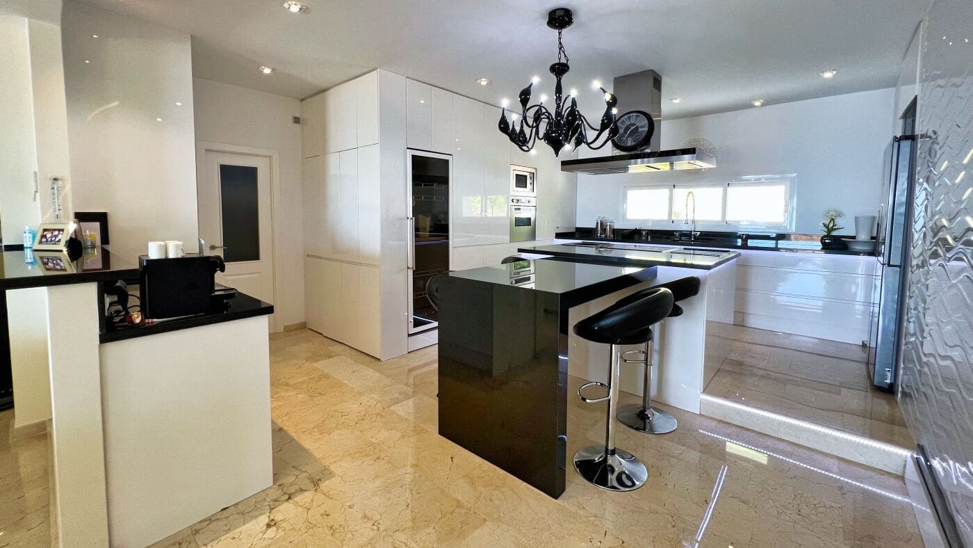 4 soveværelse Lejlighed til salg i Altea med swimmingpool garage - € 750.000 (Ref: 8928531)