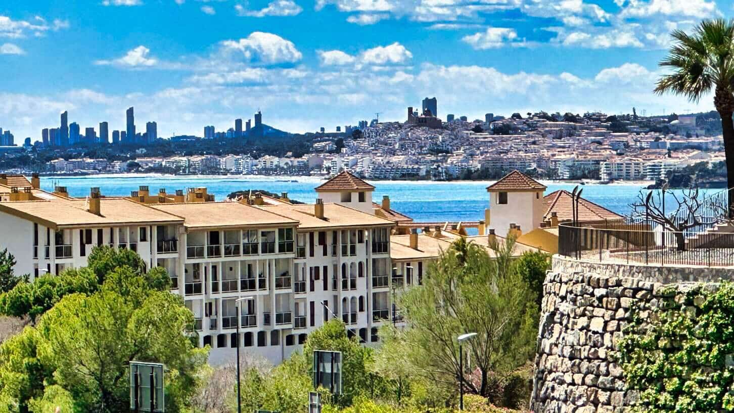 3 soveværelse Byhus til salg i Altea med swimmingpool garage - € 365.000 (Ref: 8966695)