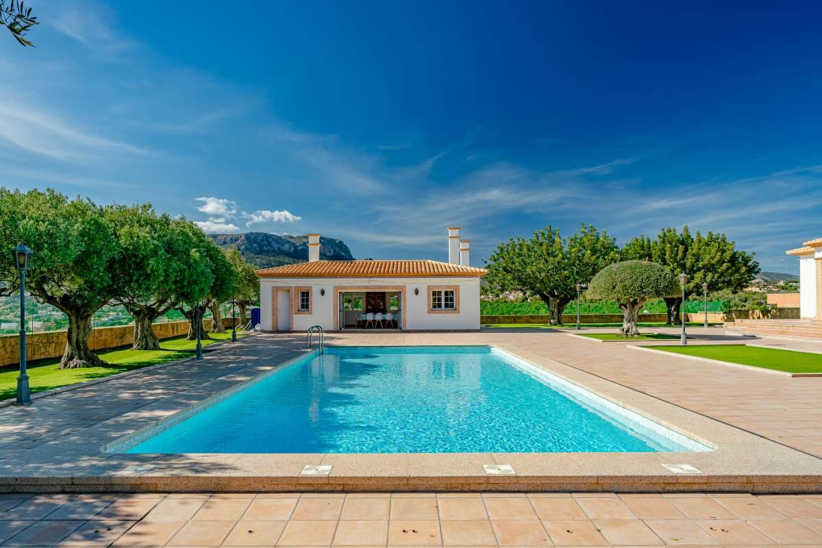 6 chambre Villa/Maison à vendre à Calpe / Calp avec piscine - 3 150 000 € (Ref: 8966715)