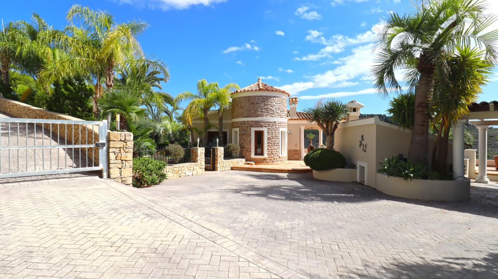 7 chambre Villa/Maison à vendre à Calpe / Calp - 2 575 000 € (Ref: 8966719)