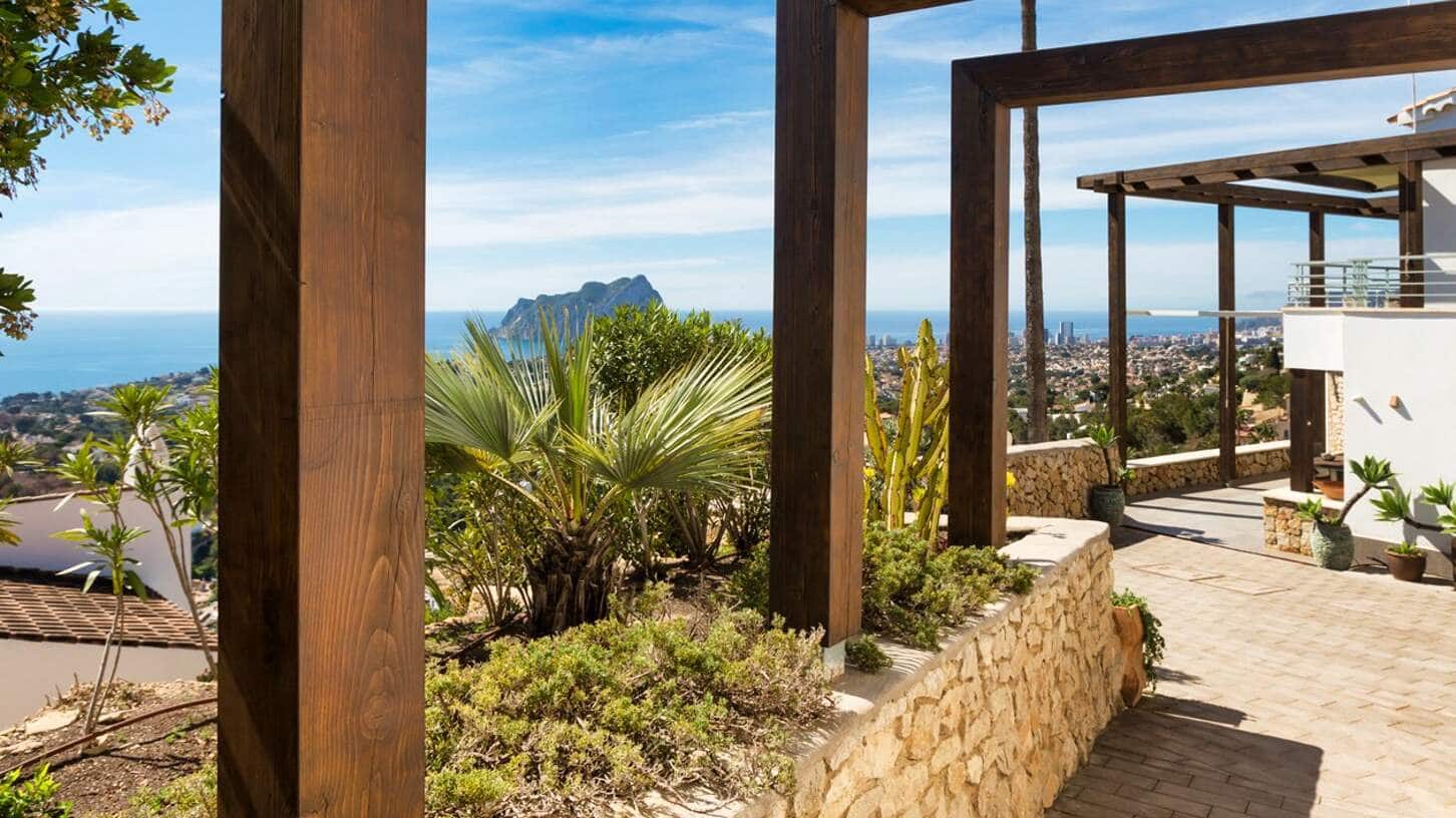 4 bedroom Villa for sale in Benissa with pool garage - € 1,750,000 (Ref: 9000344)