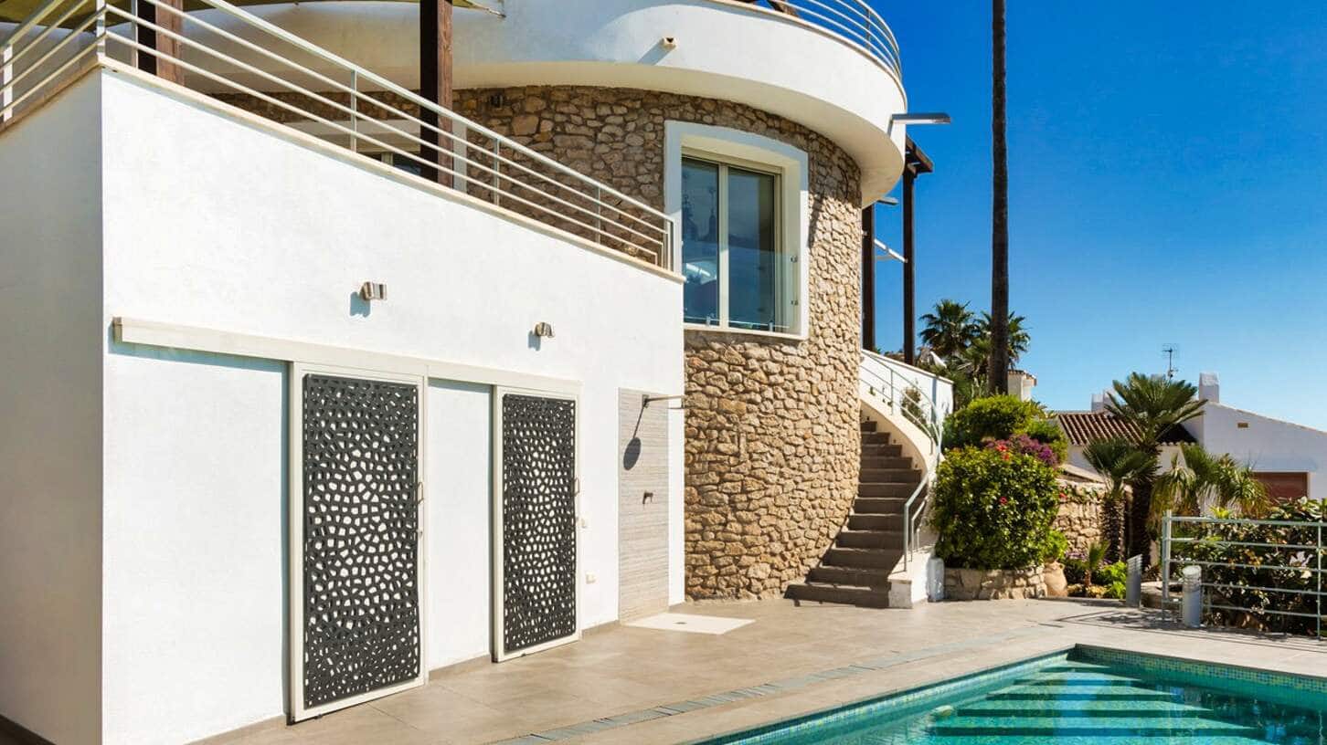 4 bedroom Villa for sale in Benissa with pool garage - € 1,750,000 (Ref: 9000344)