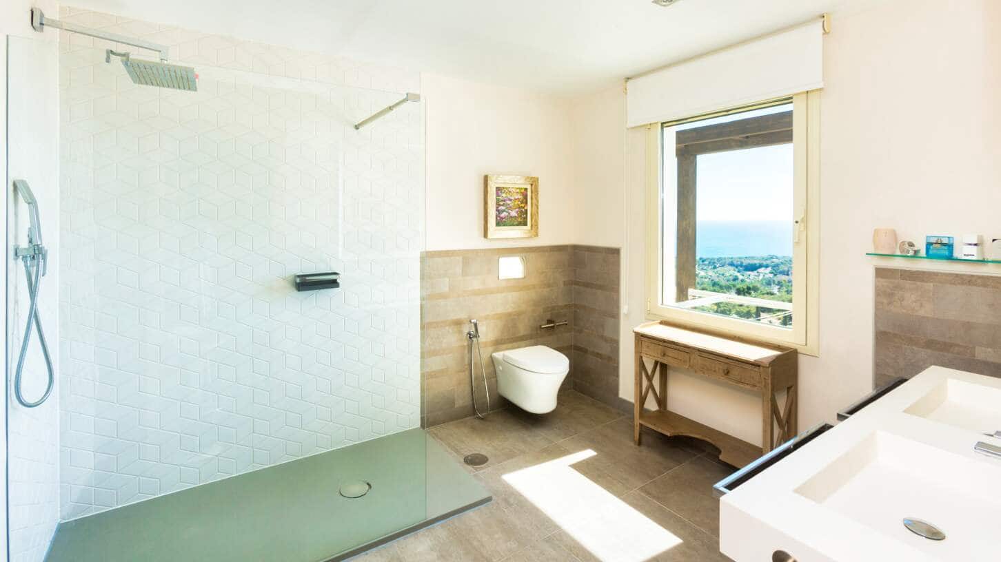 4 bedroom Villa for sale in Benissa with pool garage - € 1,750,000 (Ref: 9000344)