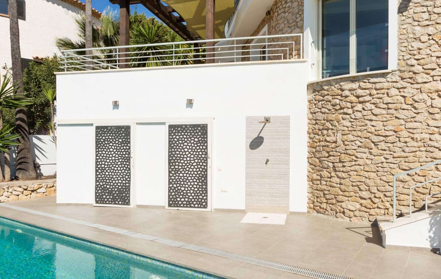 4 bedroom Villa for sale in Benissa with pool garage - € 1,750,000 (Ref: 9000344)