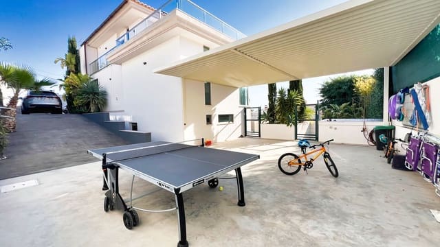 5 bedroom Villa for sale in Cometa - Carrió, Calpe / Calp with pool garage - € 1,980,000 (Ref: 9003153)