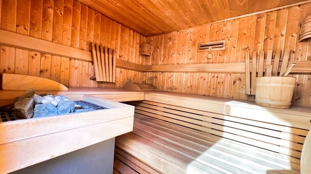 5 bedroom Villa for sale in Cometa - Carrió, Calpe / Calp with pool garage - € 1,980,000 (Ref: 9003153)