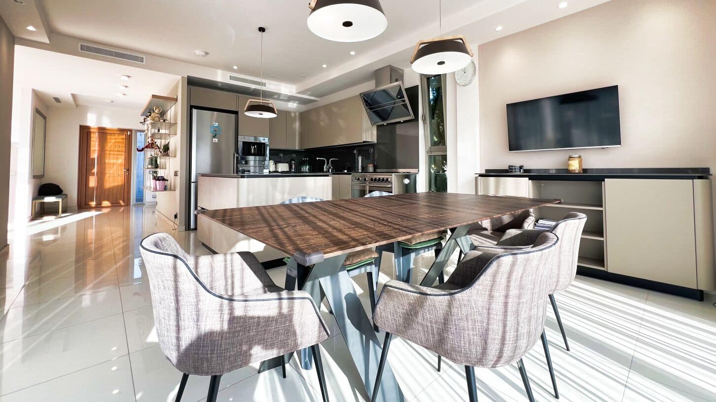 5 bedroom Villa for sale in Calpe / Calp with pool garage - € 1,980,000 (Ref: 9003153)