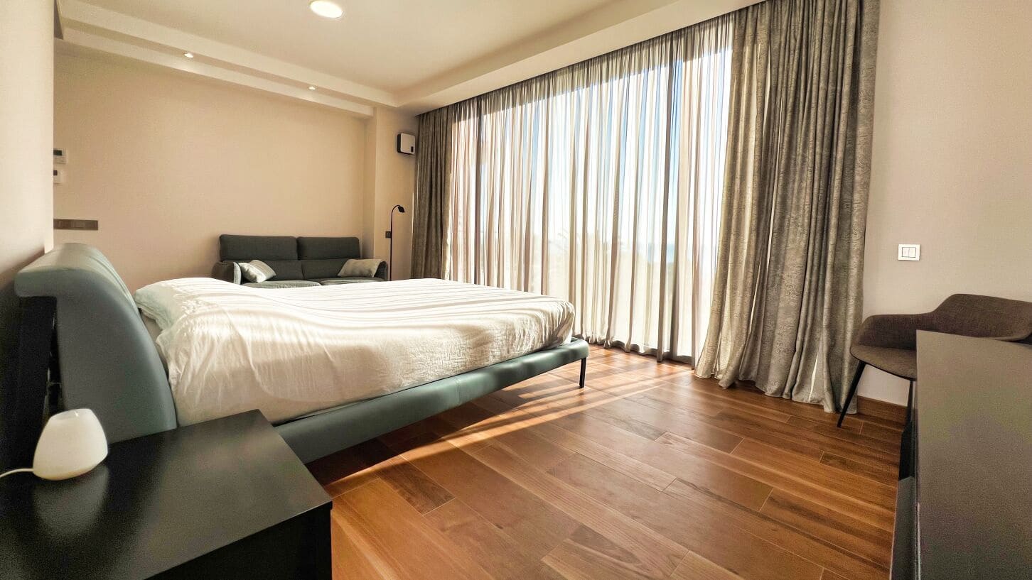 5 bedroom Villa for sale in Calpe / Calp with pool garage - € 1,980,000 (Ref: 9003153)