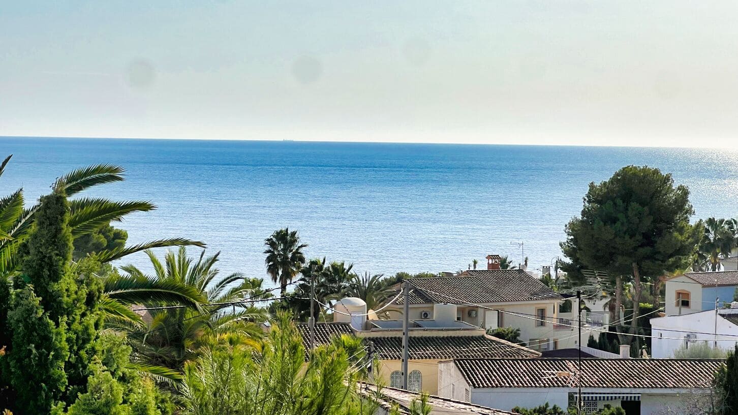 5 bedroom Villa for sale in Calpe / Calp with pool garage - € 1,980,000 (Ref: 9003153)