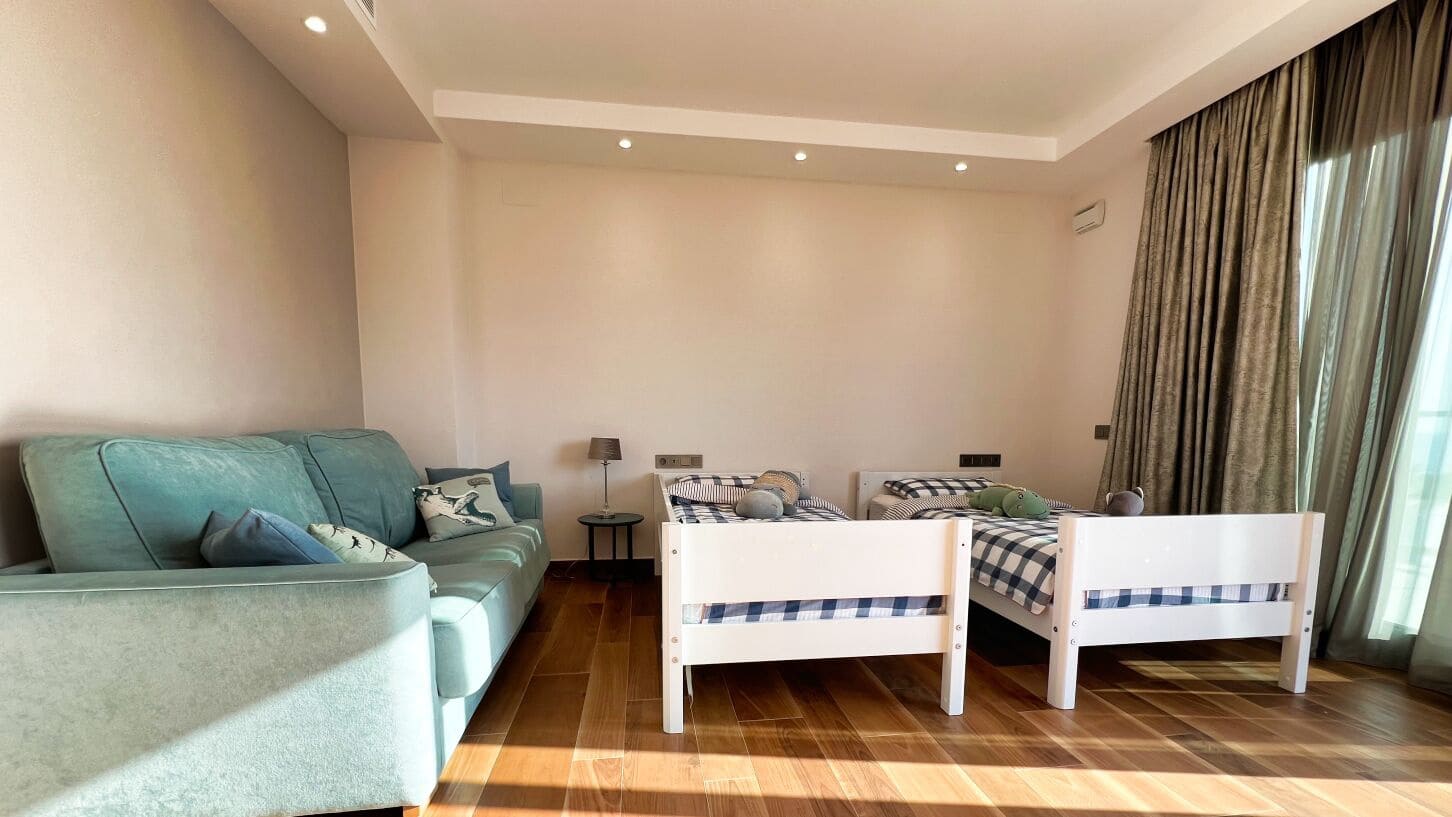 5 bedroom Villa for sale in Calpe / Calp with pool garage - € 1,980,000 (Ref: 9003153)