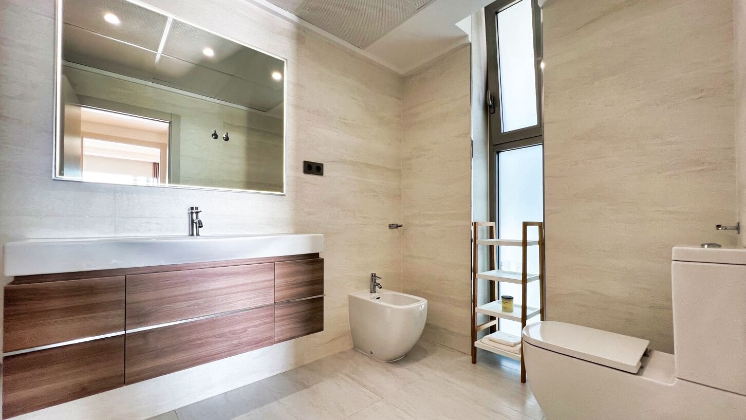 5 bedroom Villa for sale in Calpe / Calp with pool garage - € 1,980,000 (Ref: 9003153)