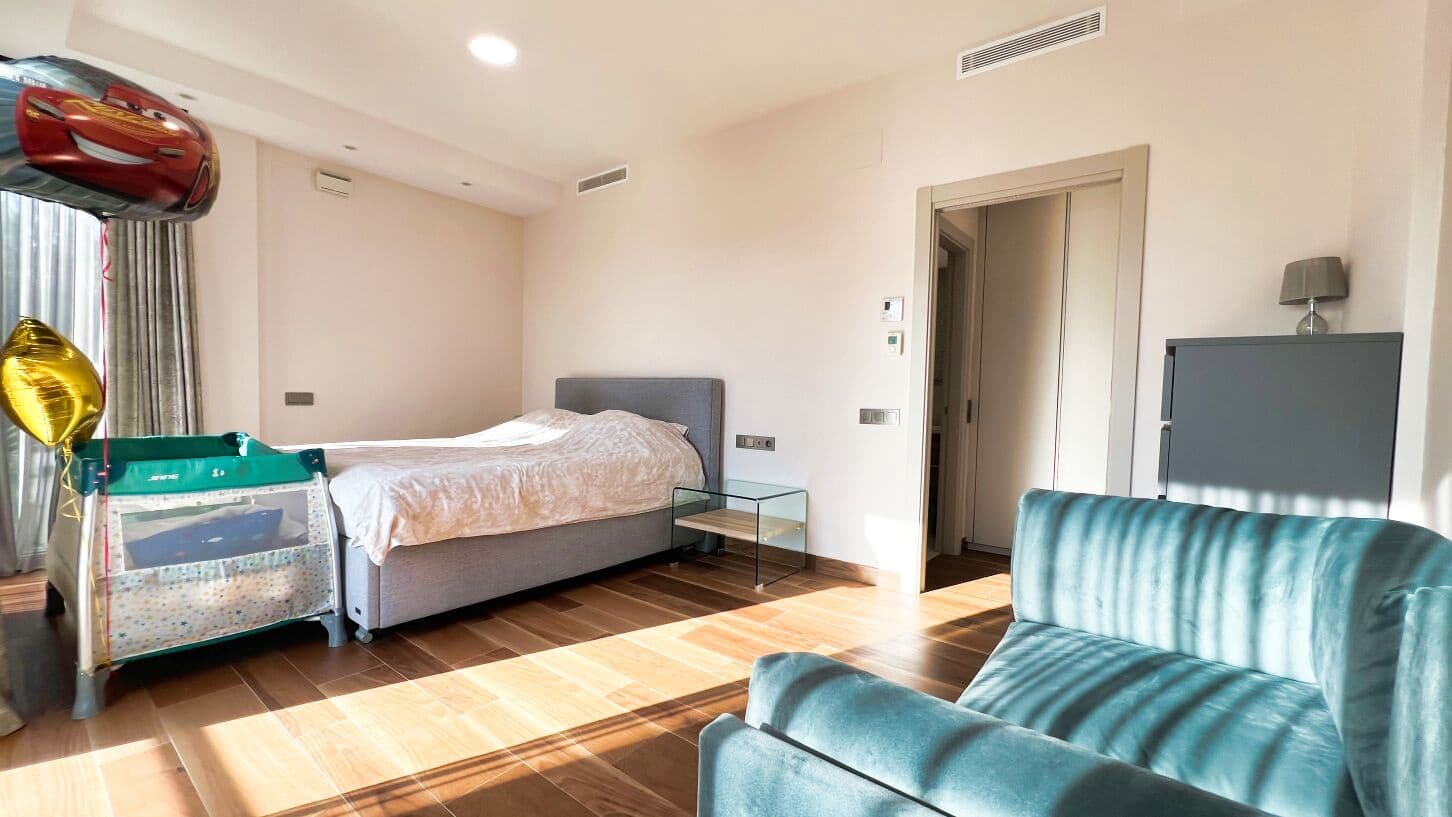 5 bedroom Villa for sale in Calpe / Calp with pool garage - € 1,980,000 (Ref: 9003153)