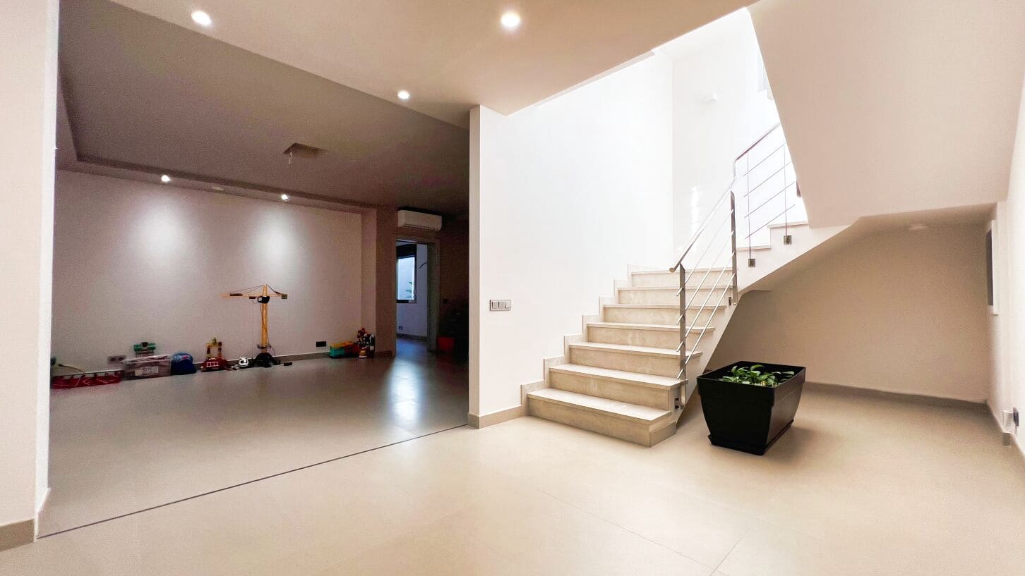 5 bedroom Villa for sale in Calpe / Calp with pool garage - € 1,980,000 (Ref: 9003153)