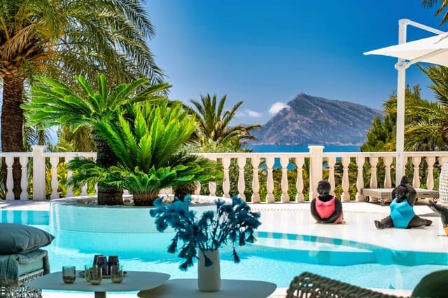 5 bedroom Villa for sale in Altea - € 1,975,000 (Ref: 9003154)