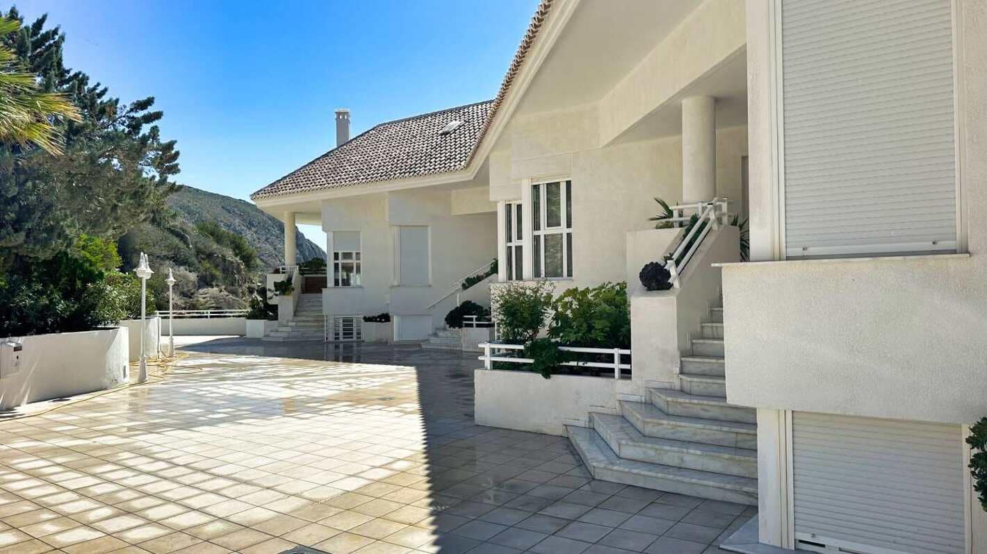 2 soveværelse Penthouse til salg i Altea med swimmingpool garage - € 795.000 (Ref: 9003157)