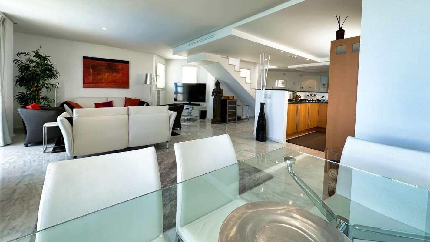 2 soveværelse Penthouse til salg i Altea med swimmingpool garage - € 795.000 (Ref: 9003157)