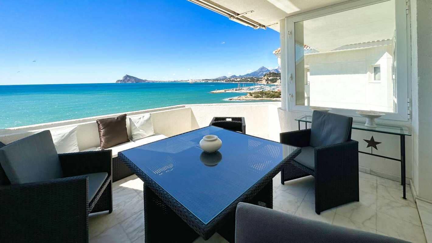 2 soveværelse Penthouse til salg i Altea med swimmingpool garage - € 795.000 (Ref: 9003157)