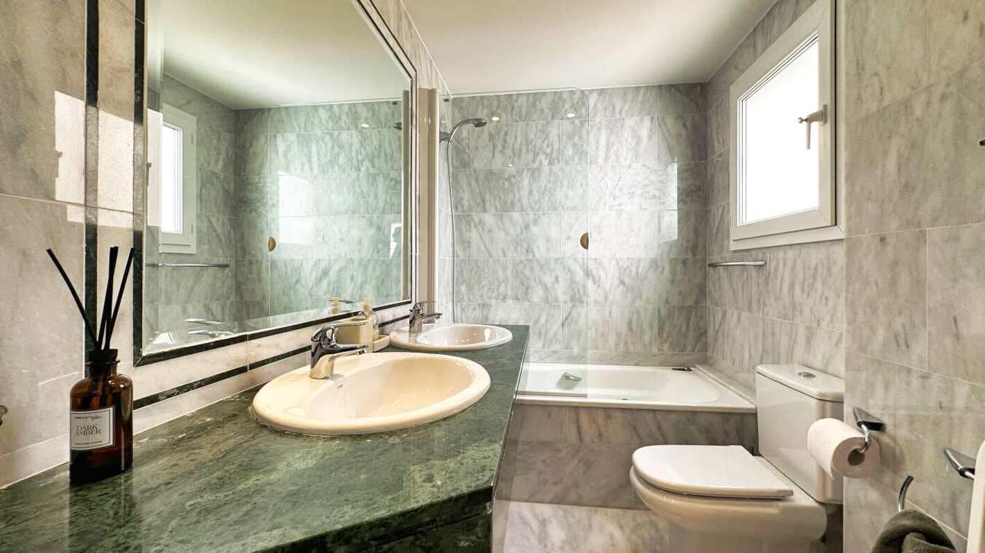 2 soveværelse Penthouse til salg i Altea med swimmingpool garage - € 795.000 (Ref: 9003157)