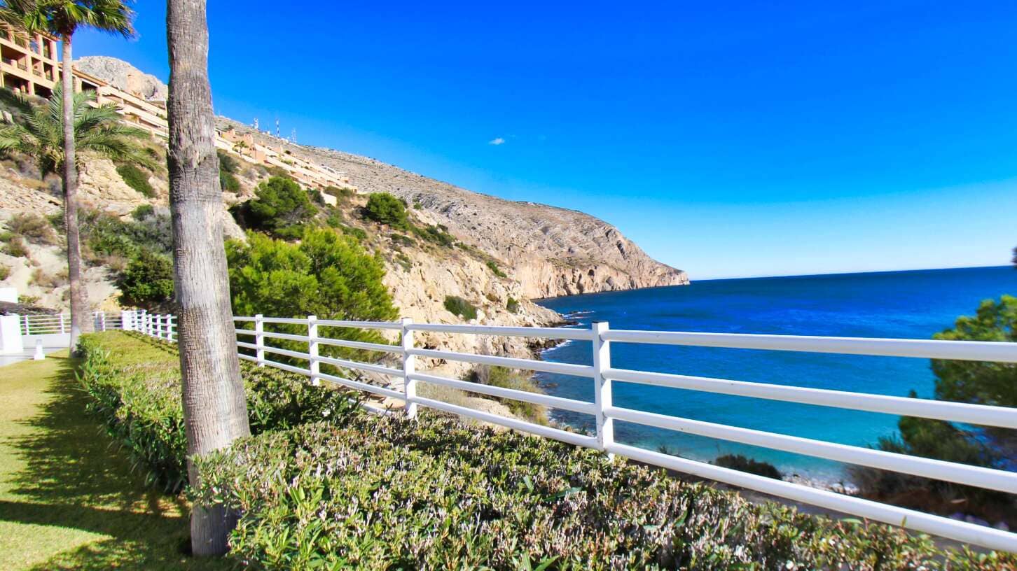 2 soveværelse Penthouse til salg i Altea med swimmingpool garage - € 795.000 (Ref: 9003157)