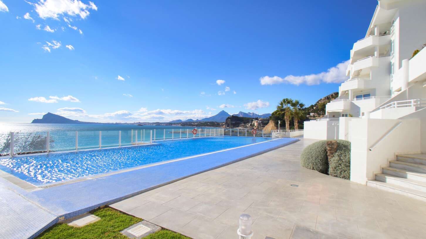 2 soveværelse Penthouse til salg i Altea med swimmingpool garage - € 795.000 (Ref: 9003157)