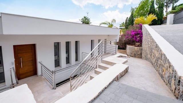 5 slaapkamer Villa te koop in Altea met zwembad garage - € 1.395.000 (Ref: 9003159)