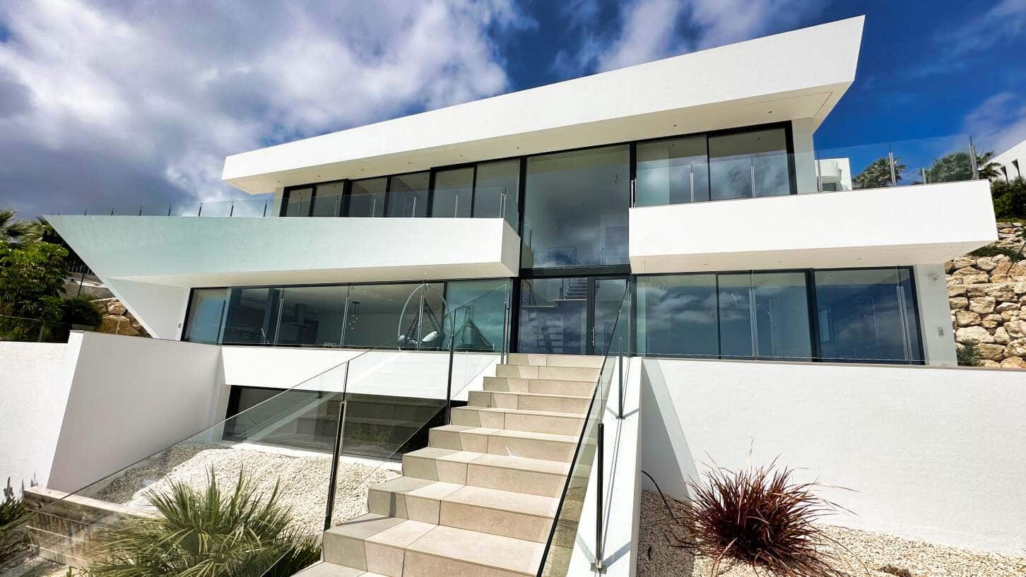 4 soveværelse Villa til salg i Benissa med swimmingpool garage - € 2.900.000 (Ref: 9003160)