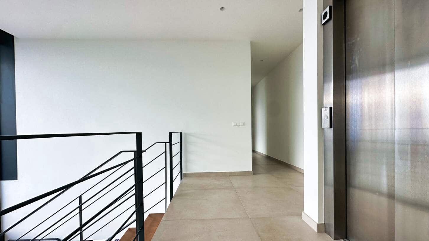 4 soveværelse Villa til salg i Benissa med swimmingpool garage - € 2.900.000 (Ref: 9003160)