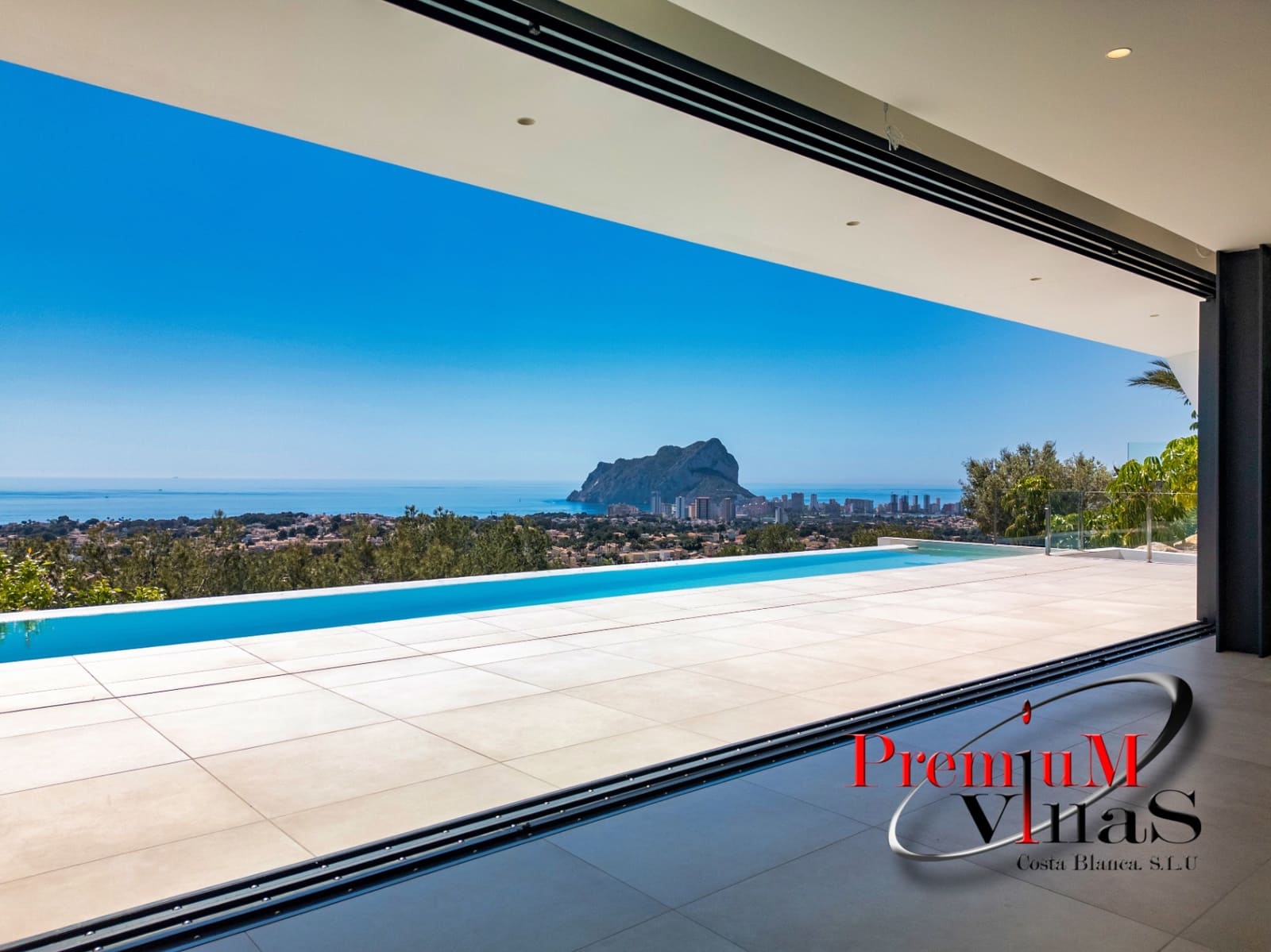 4 soveværelse Villa til salg i Benissa med swimmingpool garage - € 2.900.000 (Ref: 9003160)