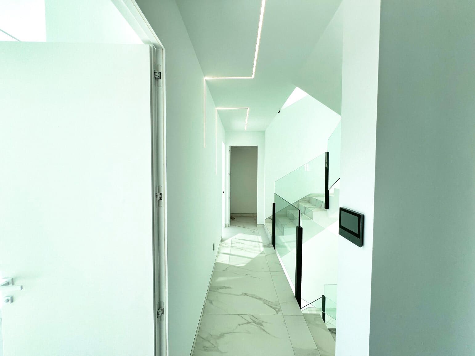 5 bedroom Villa for sale in Altea with pool garage - € 2,500,000 (Ref: 9003165)