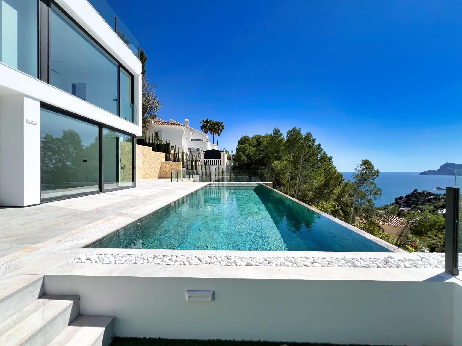 5 bedroom Villa for sale in Altea with pool garage - € 2,500,000 (Ref: 9003165)
