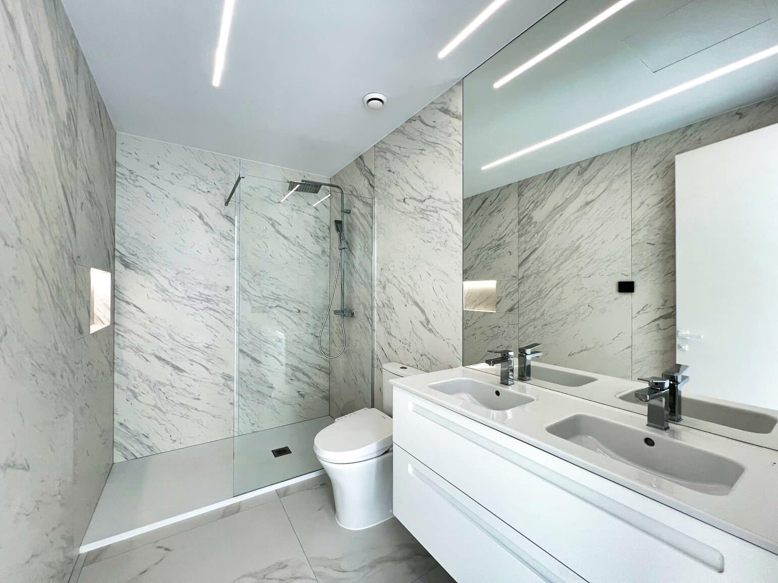 5 bedroom Villa for sale in Altea with pool garage - € 2,500,000 (Ref: 9003165)