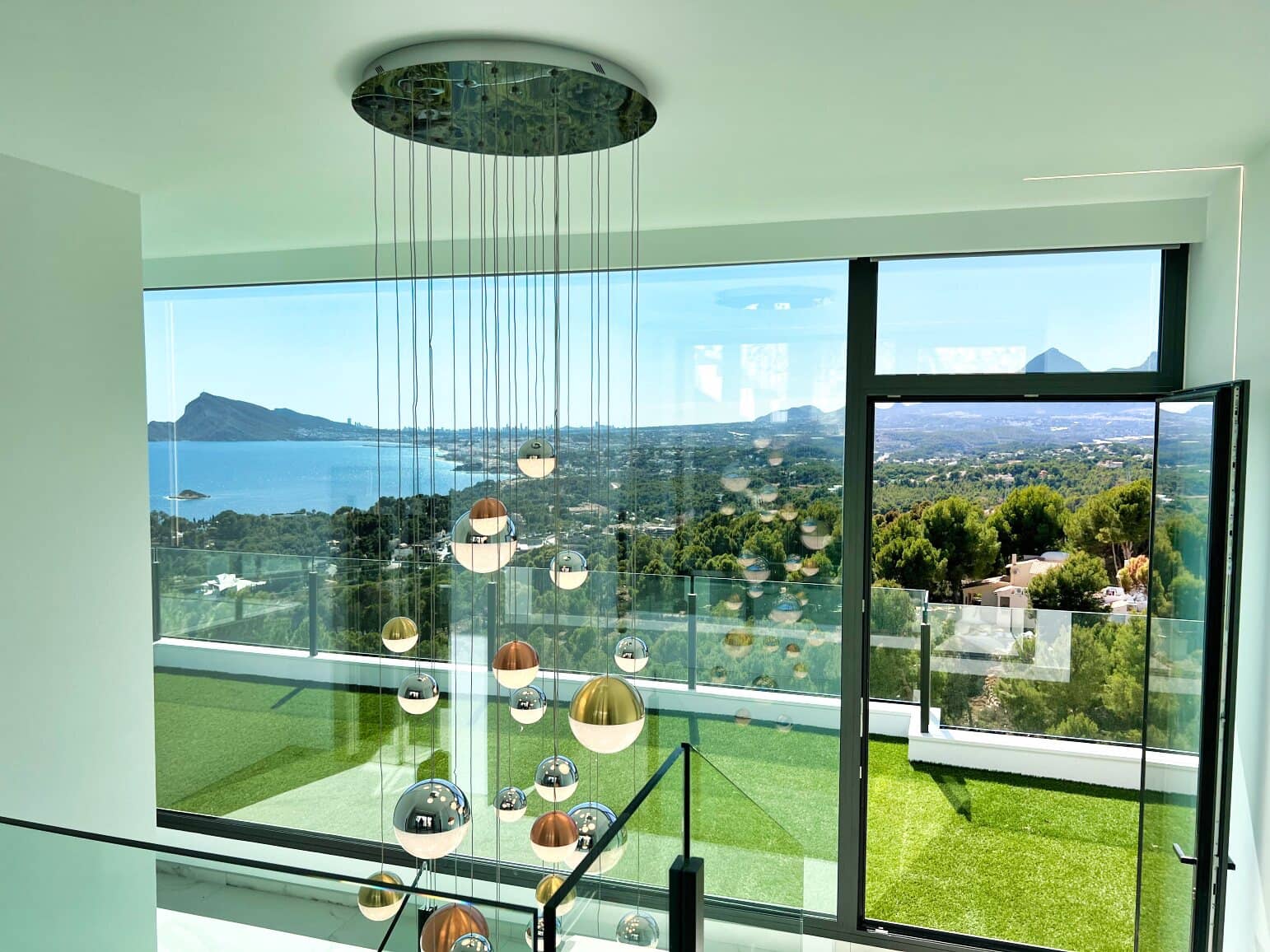 5 bedroom Villa for sale in Altea with pool garage - € 2,500,000 (Ref: 9003165)