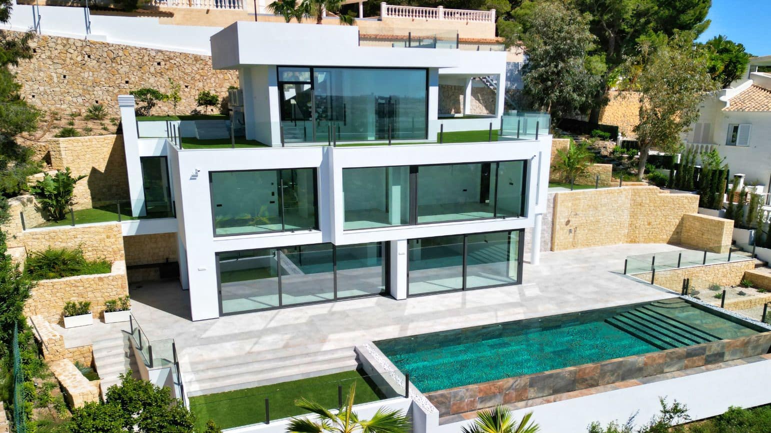 5 bedroom Villa for sale in Altea with pool garage - € 2,500,000 (Ref: 9003165)