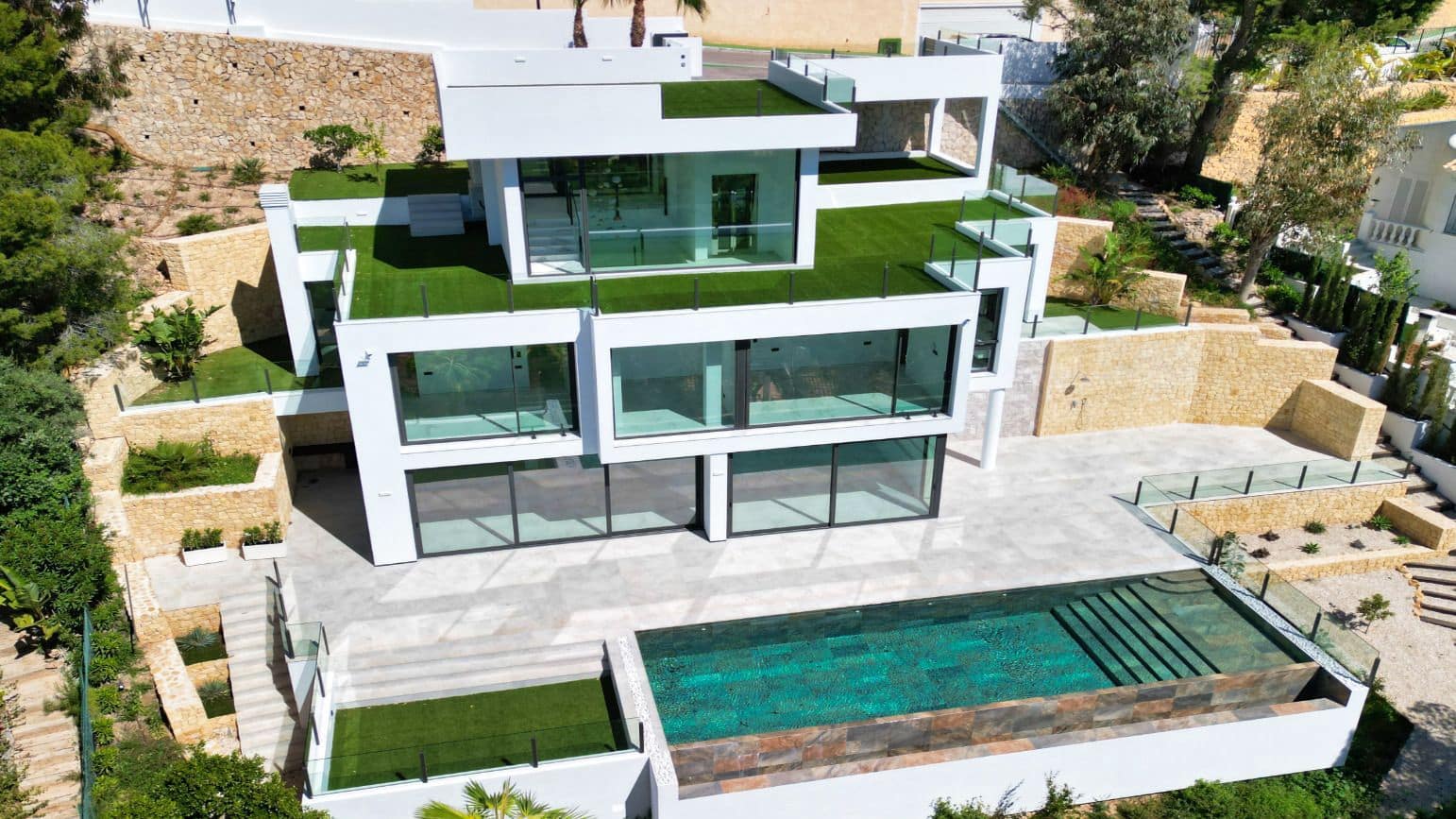 5 bedroom Villa for sale in Altea with pool garage - € 2,500,000 (Ref: 9003165)