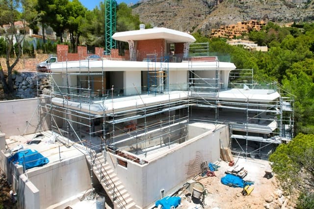 4 sypialnia Willa na sprzedaż w Altea z basenem garażem - 2 250 000 € (Ref: 9003166)