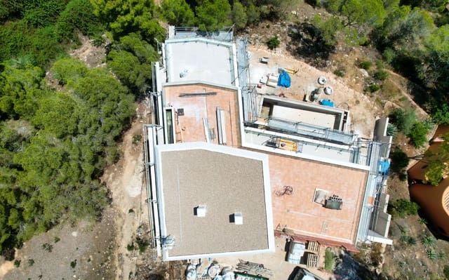 4 sypialnia Willa na sprzedaż w Altea z basenem garażem - 2 250 000 € (Ref: 9003166)