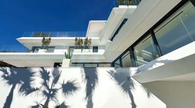 4 soveværelse Villa til salg i Altea med swimmingpool garage - € 2.250.000 (Ref: 9003166)