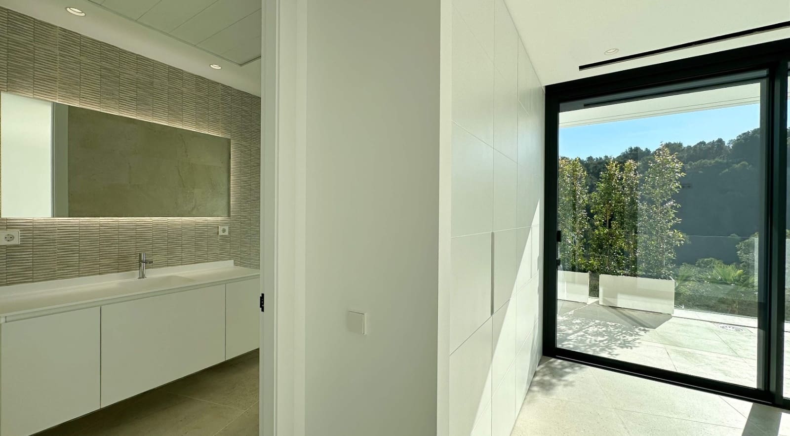 4 bedroom Villa for sale in Altea with pool garage - € 2,250,000 (Ref: 9003166)