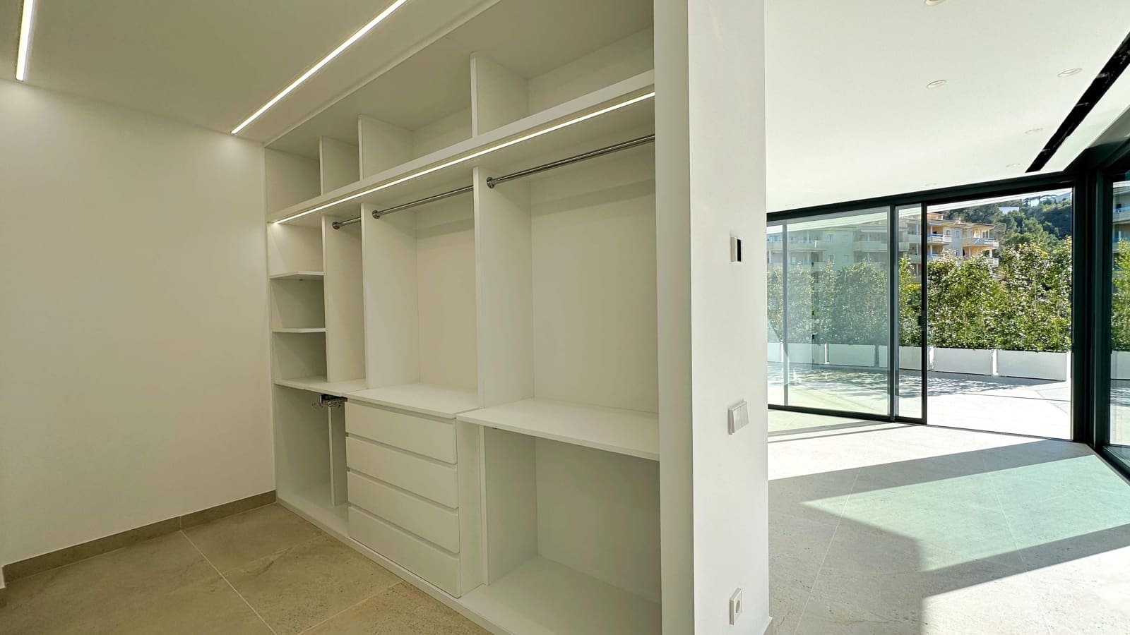 4 bedroom Villa for sale in Altea with pool garage - € 2,250,000 (Ref: 9003166)