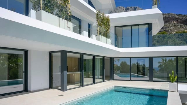 Chalet de 4 habitaciones en Altea en venta con piscina garaje - 2.250.000 € (Ref: 9003166)